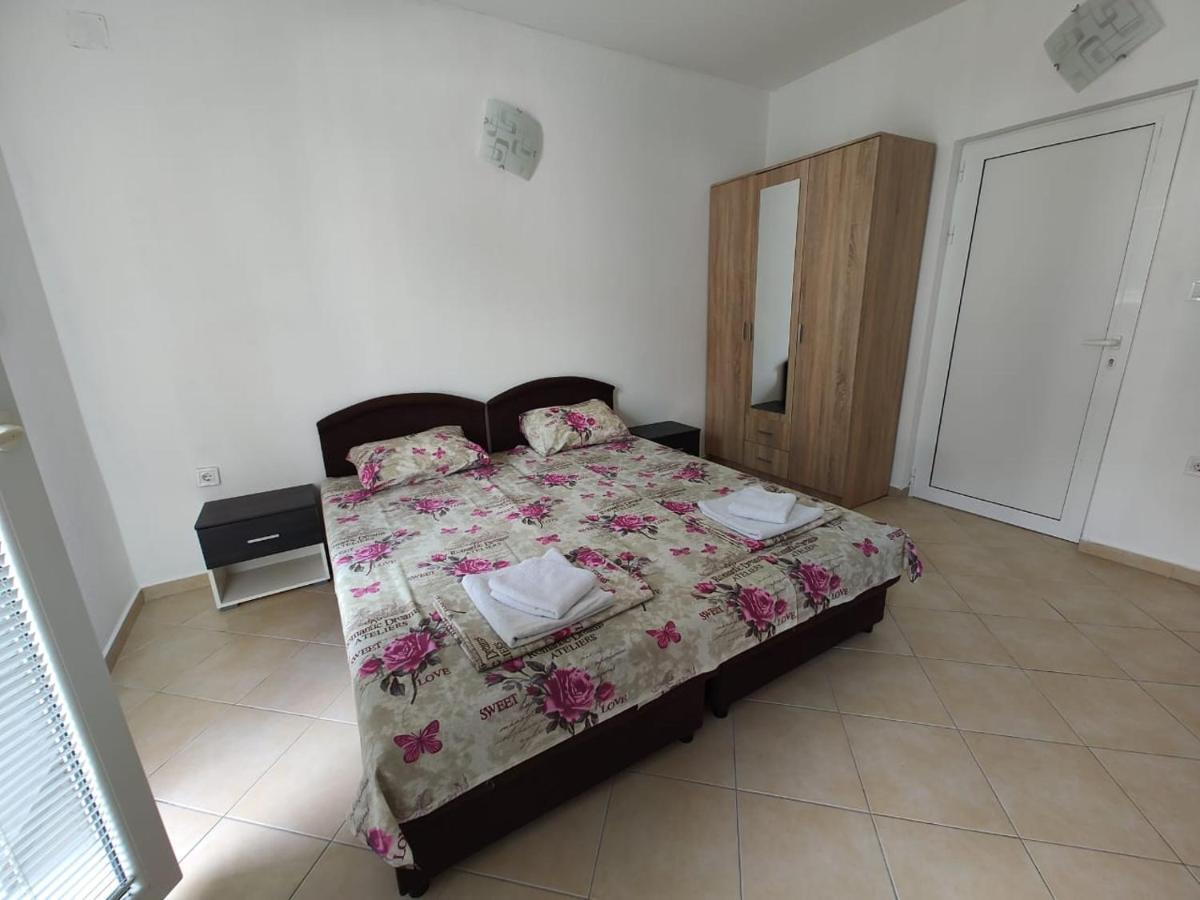Jovanovic Apartment Tivat Bagian luar foto