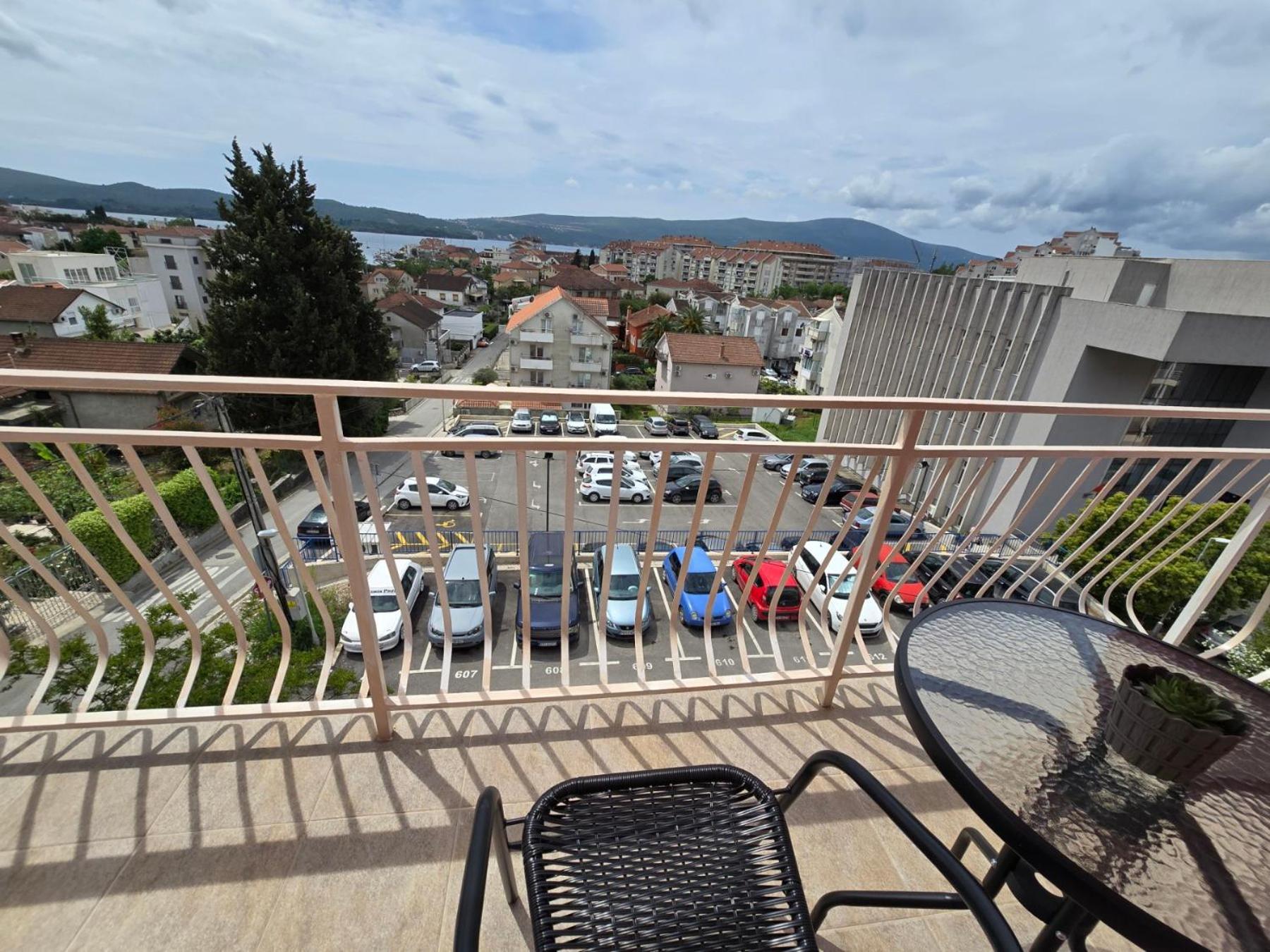 Jovanovic Apartment Tivat Bagian luar foto